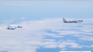 Bombarderos rusos interceptados por Japón.