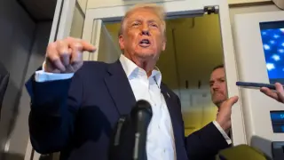 El presidente de EEUU, Donald Trump, en el Air Force One.