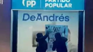 Vandalización de la sede del PP.