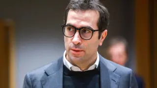 Brussels (Belgium), 20/01/2026.- Spanish Minister of Economy Carlos Cuerpo during the Economic and Financial Affairs Council (ECOFIN) meeting in Brussels, Belgium, 20 January 2026. Ministers are set to hear the Cyprus presidency's work programme and discuss the economic and financial impact of Russias war against Ukraine, as well as items on the Recovery and Resilience Facility, the 2026 Alert Mechanism Report, and the excessive deficit procedure, according to the Council agenda. (Bélgica, Chipre, Ucrania, Bruselas) EFE/EPA/OLIVIER HOSLET