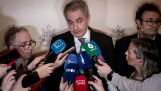 El expresidente del Gobierno José Luis Rodríguez Zapatero, antes de la presentación del libro 'Las huellas de la Transición. 50 años de cambio y conflicto en democracia'.