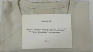 La camiseta que regaló Bad Bunny a los trabajadores de Inditex.