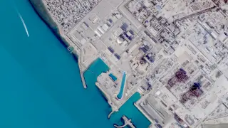 Esta imagen satelital de Planet Labs PBC muestra la central nuclear de Bushehr, en Bushehr (Irán), el 7 de diciembre de 2025.