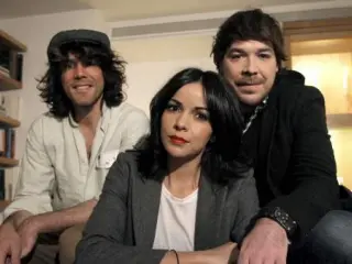 Los componentes de El Sue&ntilde;o de Morfeo: Juan Luis Su&aacute;rez, Raquel del Rosario y David Feito.