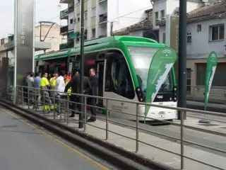 Imagen del metro de Granada durante su fase de pruebas.