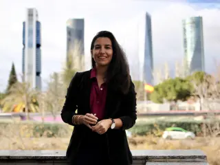 La Comunidad de Madrid no estrenar&aacute; 2021 con presupuestos regionales, pero lo previsible es que tenga unas cuentas en el primer trimestre del a&ntilde;o. En ese proceso adquirir&aacute; un papel capital Vox, socio de investidura de PP y Cs. Su portavoz en la Asamblea, Roc&iacute;o Monasterio, desgrana en una entrevista con 20minutos cu&aacute;les ser&aacute;n los pasos que d&eacute; una vez que reciba el borrador de las cuentas y repasa otros temas de m&aacute;xima actualidad.