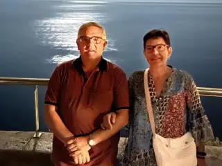 Ildefonso Fern&aacute;ndez, paciente con alzh&eacute;imer, y su mujer, In&eacute;s Fern&aacute;ndez.