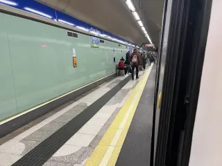 Una filtración de agua cortocircuita un cuadro eléctrico y obliga a cortar la L-6 de Metro de Madrid