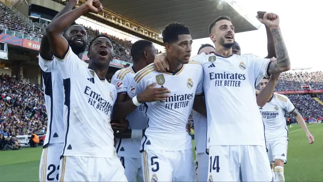 vestuario del estadio emiratos