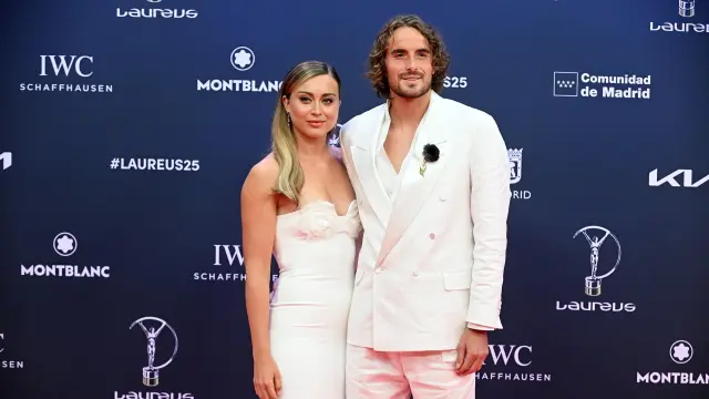 Paula Badosa y Stefanos Tsitsipas durante la entrega de los Premios Laureus 2025 que se celebra en el Palacio de Cibeles, a 21 de abril de 2025, en Madrid (España). José Oliva / Europa Press PREMIOS;DEPORTE;GENTE 21/4/2025