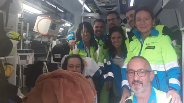 Sanitarios del SUMMA 112 que asistieron a una mujer que dio a luz en su casa de Moratalaz.