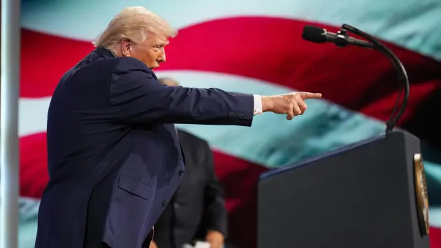 El presidente de EEUU, Donald Trump, interviene en un acto este viernes 27 de marzo de 2026 en Miami Beach, Florida.