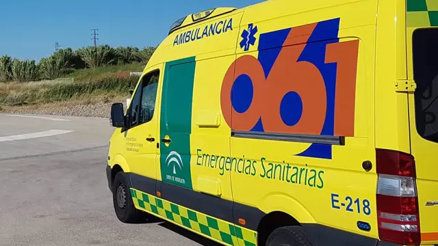 12-08-2021 Ambulancia perteneciente a La Empresa Pública de Emergencias Sanitarias 061 SALUD JUNTA DE ANDALUCÍA