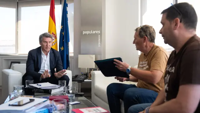 Feijóo se reúne con la Asociación de Damnificados Dana Horta Sud-Valencia.