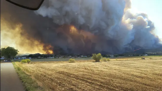 This photo provided by the Securite Civile shows the wildfire in the Corbieres massif, southern France, Tuesday, Aug. 5, 2025. (Securite Civile via AP)