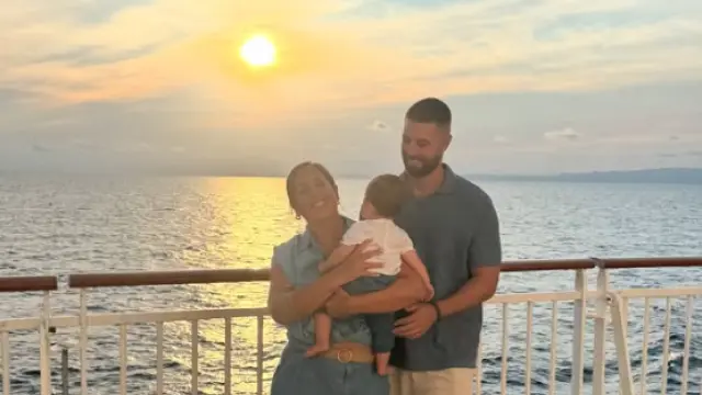 Anabel Pantoja, su novio y su hija, de crucero por el Mediterráneo para  olvidar un verano muy accidentado