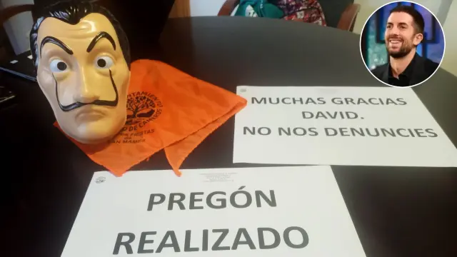 El Ayuntamiento de El Rasillo de Cameros ha mostrado unos carteles con los mensajes: "Pregón realizado por IA" y "Muchas gracias, David. No nos denuncies".