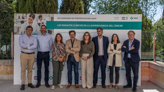 Foto de familia seminario ‘Curar y cuidar en Oncología' organizado por SEOM y MSD en Salamanca, este viernes.