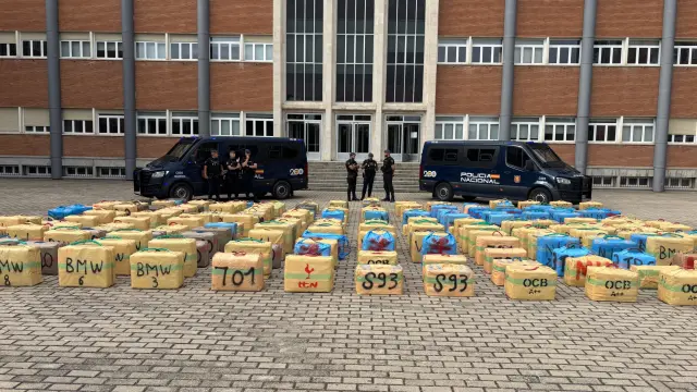 Paquetes intervenidos por la Policía en los dos operativos.