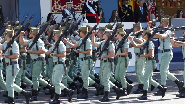 MADRID, 12/10/2025.- La Legión a su paso por la tribuna real durante el desfile de las Fuerzas Armadas con motivo de la Fiesta Nacional este domingo en Madrid. EFE/ Chema Moya