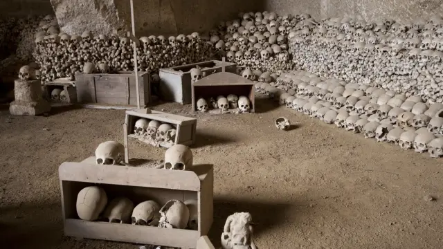 Cementerio de Fontanelle (Nápoles).