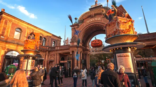 Parque Tivoli en Halloween Copenhague (Dinamarca).