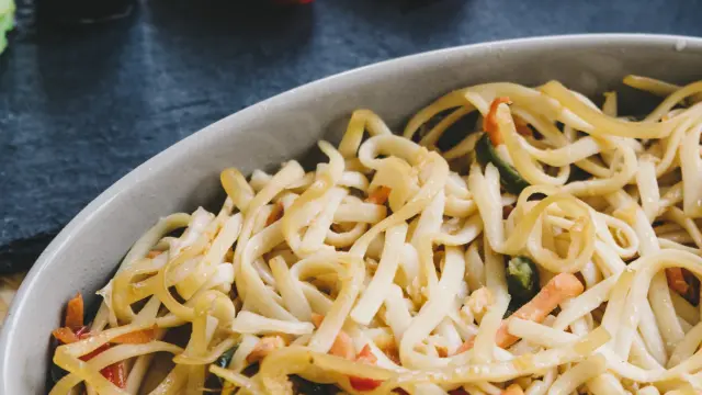 Imagen de un plato de tallarines