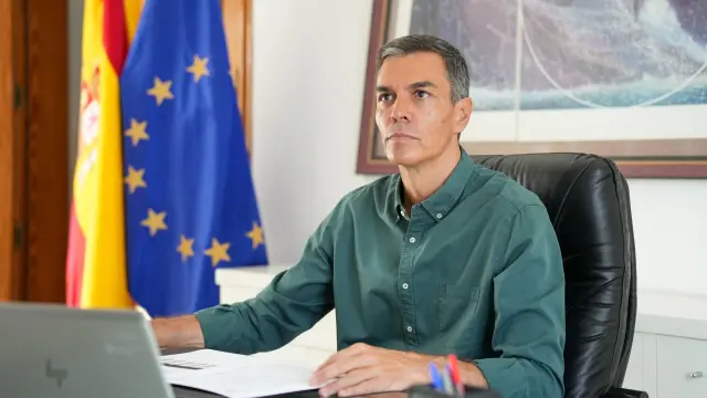 21/08/2025 El presidente del Gobierno, Pedro Sánchez, preside la reunión del Comité Estatal de Coordinación (CECOD) contra los incendios, a 21 de agosto de 2025, en Madrid (España). POLITICA Pool Moncloa 