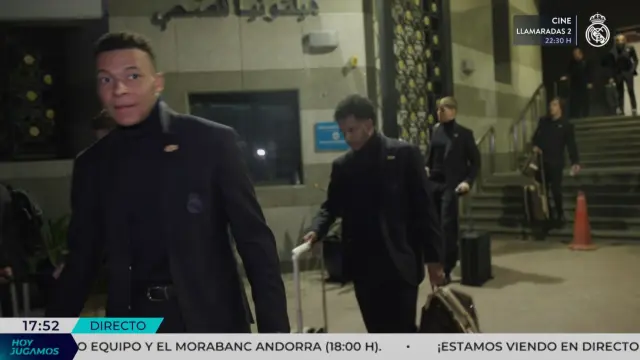 Los jugadores del Real Madrid ponen rumbo a la final de la Supercopa de España.