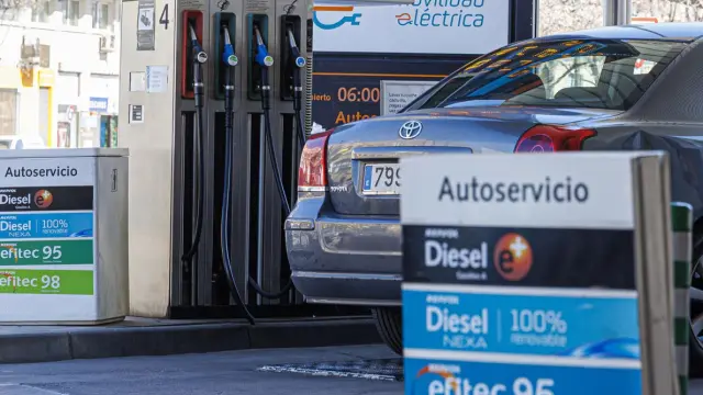 Imagen de una gasolinera de Zaragoza, esta semana.