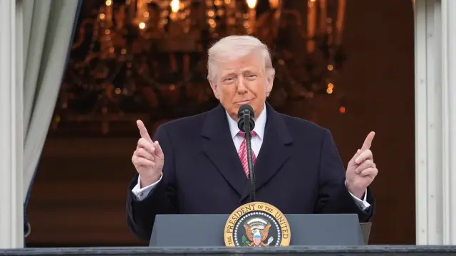 El presidente de EEUU, Donald Trump, habla durante un evento con agricultores en el jardín sur de la Casa Blanca.