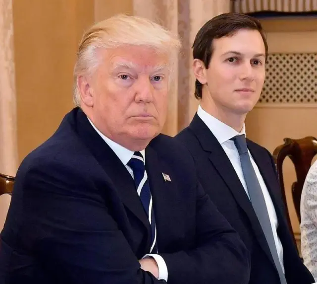 El presidente de EE UU, Donald Trump, junto a su asesor y yerno Jared Kushner, en una imagen de archivo.