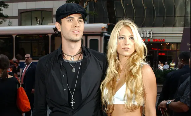 El cantante Enrique Iglesias y su expareja, la tenista Anna Kournikova.