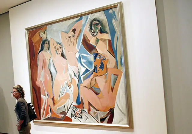 <strong>Señoritas centenarias.</strong> El cuadro de Pablo Picasso<em> Las señoritas de Aviñón</em>, obra fundamental del cubismo, en una exposición que conmemora los cien años de la obra en el Museo de Arte Moderno de Nueva York.