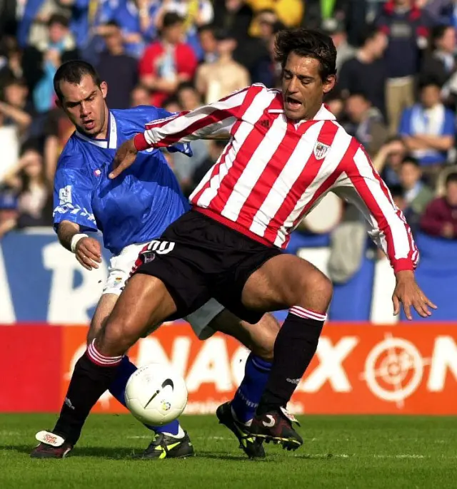 Albert Nadj en un encuentro con el Real Oviedo. Fuente: 20 MInutos.