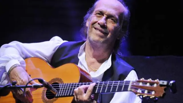 El guitarrista Paco de Lucía en una actuación del festival Colores Flamencosen la república Checa, en 2012.