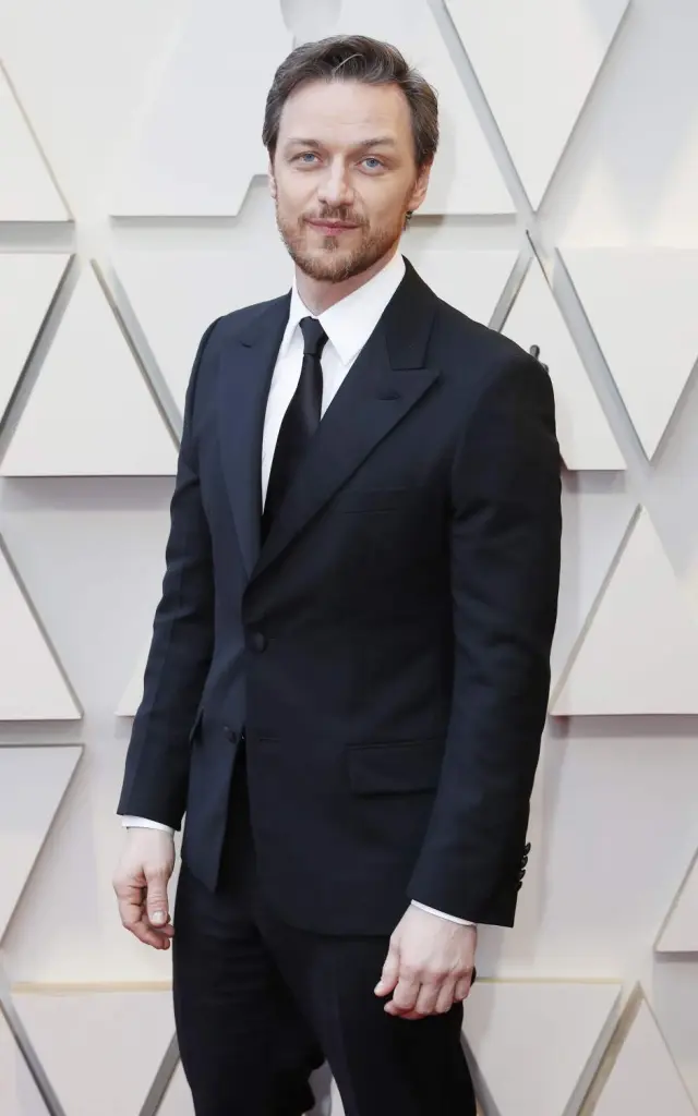 <p> James McAvoy luce esmoquin negro en la 91ª edición de los Oscar.</p>