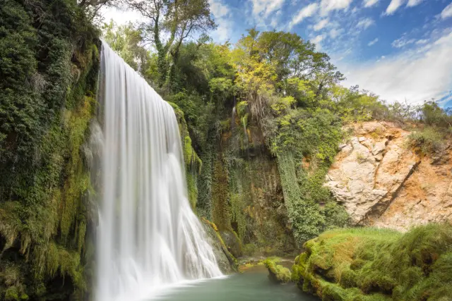 Cascada en el Monasterio de Piedra.