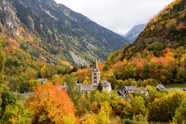Los pueblos más bonitos de España para visitar en otoño