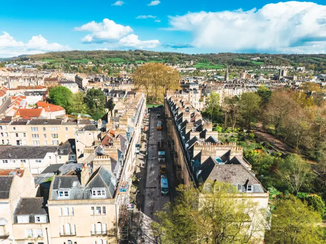 Vista de la bella ciudad inglesa de Bath, escenario de "Los Bridgerton".