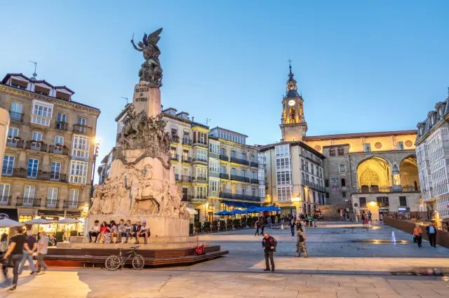Plaza de la Virgen Blanca, Vitoria.