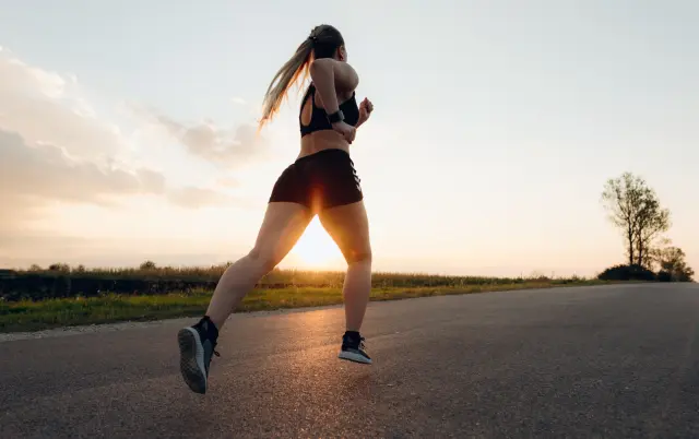 El estilo de zapatilla de correr que elijas es muy importante para prevenir lesiones.