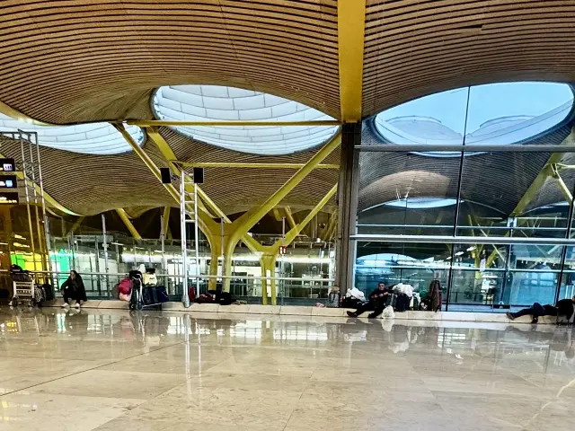 Sintecho en la T4 de Barajas.