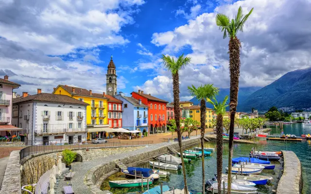 Casco antiguo de Ascona en el Lago Maggiore, Suiza