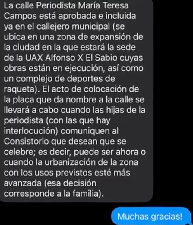 El ayuntamiento de Málaga sobre la calle de María Teresa Campos.