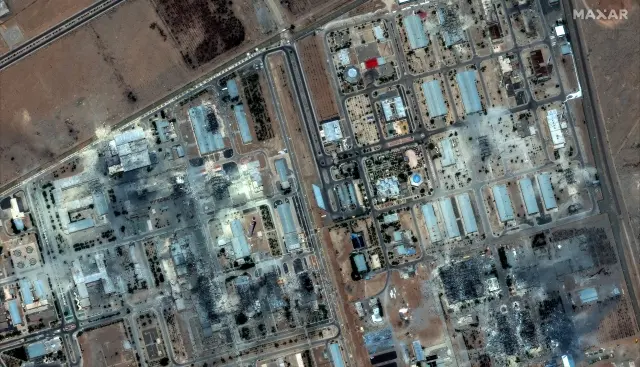 Isfahan (Iran (Islamic Republic Of)), 22/06/2025.- A handout satellite image made available by Maxar Technologies shows damage at the Isfahan nuclear technology center after US airstrikes, in Isfahan, Iran, 22 June 2025. The US Department of Defense announced on 22 June, that the US Central Command conducted overnight strikes against three nuclear facilities in Iran. EFE/EPA/MAXAR TECHNOLOGIES HANDOUT -- MANDATORY CREDIT: SATELLITE IMAGE 2025 MAXAR TECHNOLOGIES -- THE WATERMARK MAY NOT BE REMOVED/CROPPED --HANDOUT EDITORIAL USE ONLY/NO SALES
