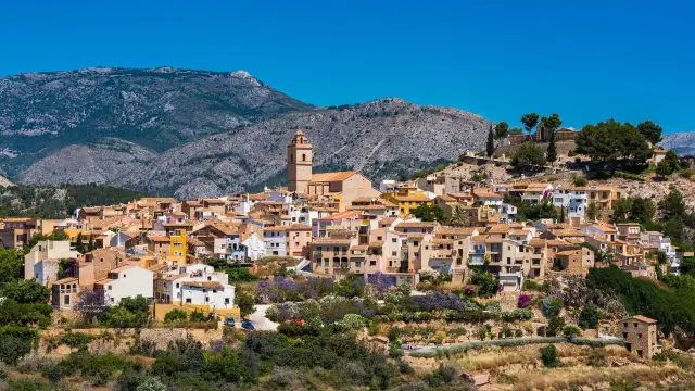 Pueblo de Polop, en la provincia de Alicante (Comunidad Valenciana, España)