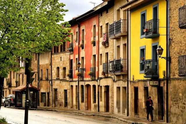 Pueblo de Elorrio, en la provincia de Vizcaya (País Vasco, España)