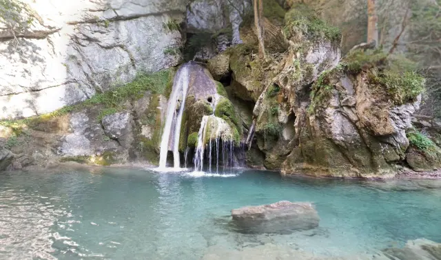 Cascada de Belabarce en Navarra (España)