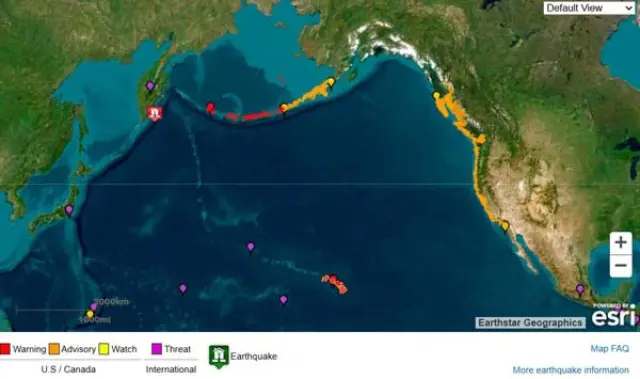 Imagen cedida por el Servicio Meteorológico Nacional (NOAA) de los Estados Unidos y su Sistema de Alerta de Tsunamis que muestra el punto origen del terremoto de magnitud 8,8 este martes, en la península rusa de Kamchatka (Rusia) y las posibles áreas de impacto de tsunami. Un terremoto de magnitud 8,8 frente a las costas del sur de la península rusa de Kamchatka desató alertas de tsunami en varios países bañados por el océano Pacífico, entre ellos Japón y los territorios estadounidenses de Hawái y Alaska.